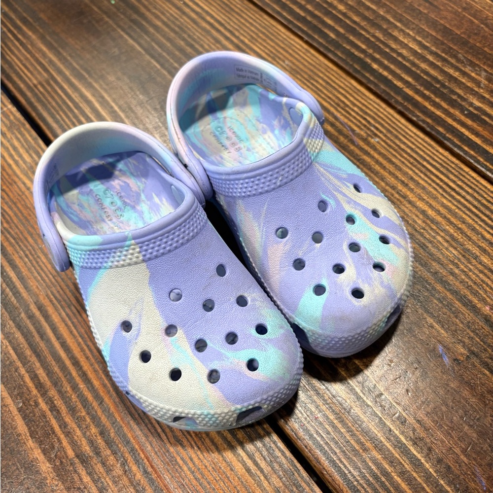Youth C9 Moon Jelly Crocs
